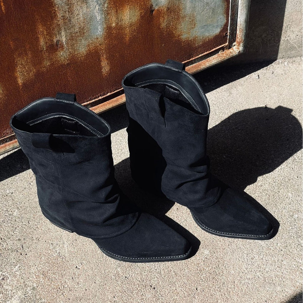 In-Stock Korean Style Versatile Simple Suede Pleated Ankle Boots 2025 Autumn and Winter New Slim Pointed Toe Chunky Heel Booties