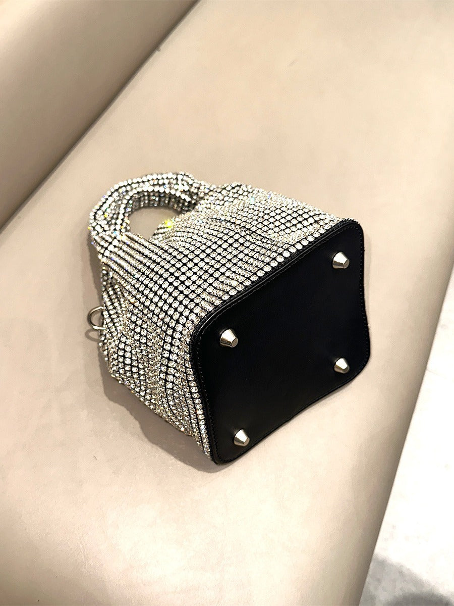 New Rhinestone Handbag Hard Bottom Shaping 2024 Guangzhou Quality Vest Bucket Shoulder Bag Chain Dinner Wallet