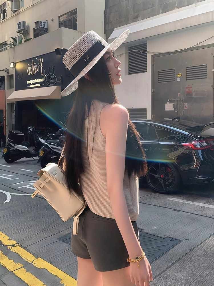 Design Sense Cross Sleeveless Knitted Vest Women's Summer 2025 New Slim-fit Spice Girls Chic Outer Wear Top