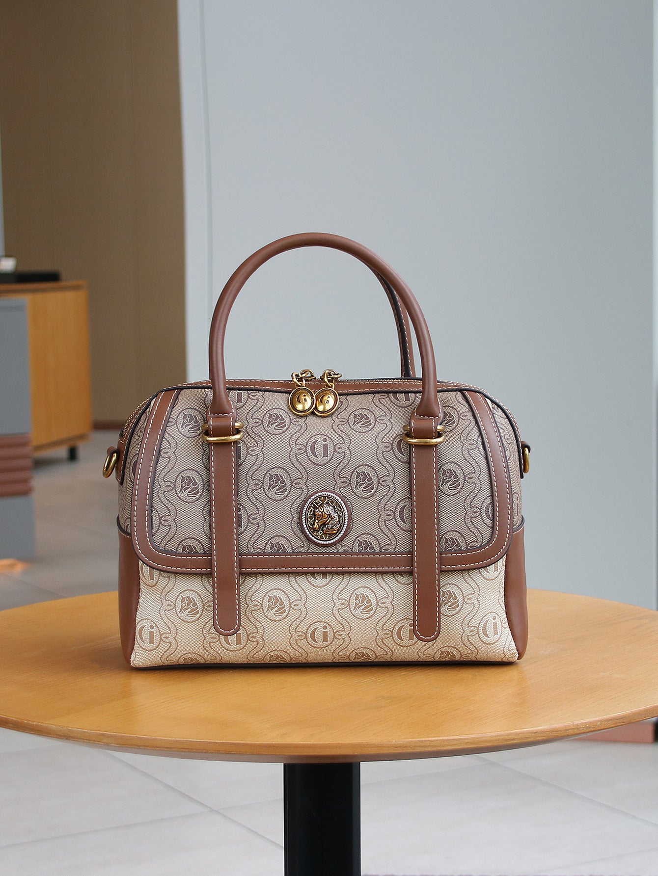 New Large Capacity Pillow Bag Fashion Unicorn Shoulder Commuter All-match Handbag Retro PVC Stitching Crossbody Bag